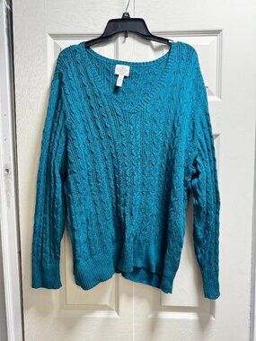 St. John's Bay women's v-neck cable knit pullover sweater.